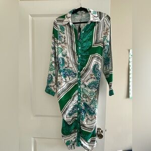 NEW GREEN AND WHITE SHOWSTOPPER SATIN  DRESS - LADIES NWT- MEDIUM